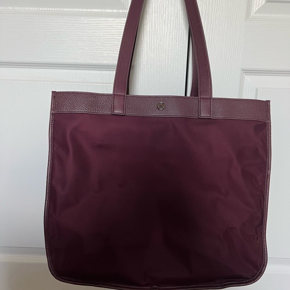 lululemon athletica Handbags - Lululemon Now and Always Tote *Large 25L